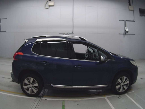 2015 Peugeot 2008 A94HM01[2]