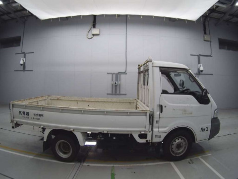 2005 Mazda Bongo Truck SKF2T[2]