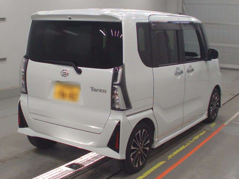 2023 Daihatsu Tanto Custom LA650S[1]