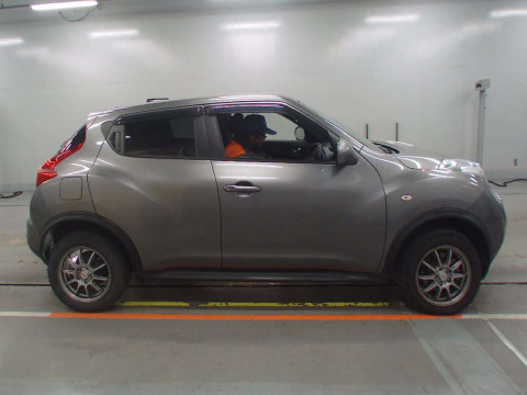 2014 Nissan JUKE YF15[2]