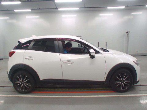 2016 Mazda CX-3 DK5FW[2]