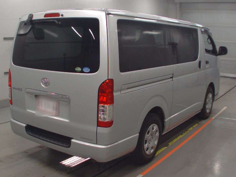 2016 Toyota Regiusace Van TRH200V[1]