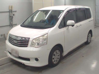 2011 Toyota Noah