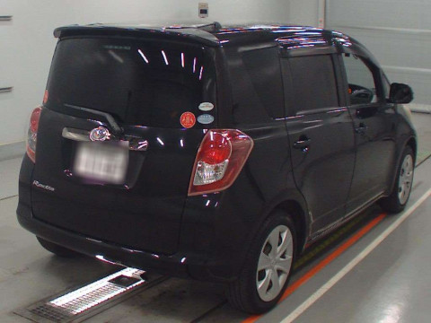 2009 Toyota Ractis SCP100[1]