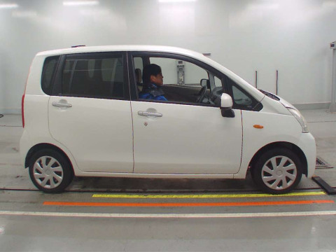 2012 Daihatsu Move LA100S[2]