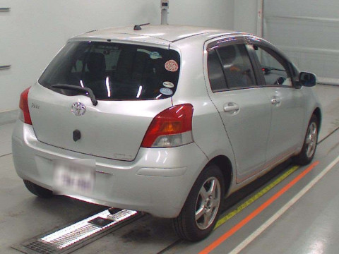 2010 Toyota Vitz SCP90[1]