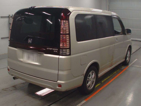 2004 Honda Step WGN RF7[1]