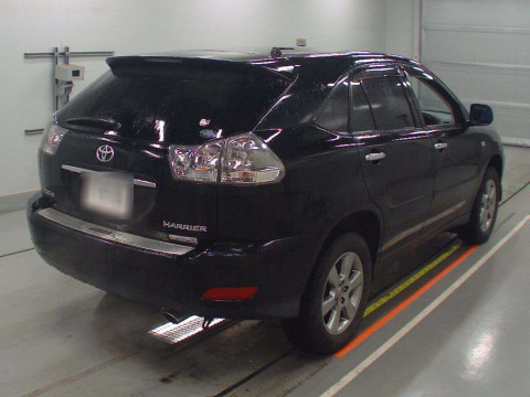 2004 Toyota Harrier ACU30W[1]