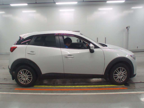 2015 Mazda CX-3 DK5FW[2]