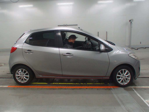 2012 Mazda Demio DE3FS[2]