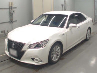 2013 Toyota Crown Hybrid