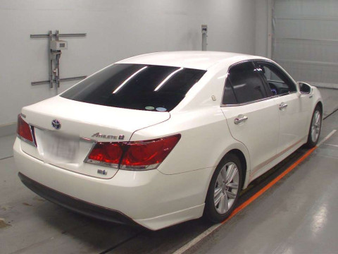 2013 Toyota Crown Hybrid AWS210[1]