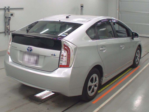 2014 Toyota Prius ZVW30[1]