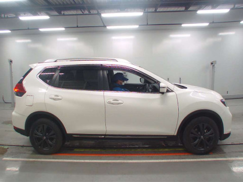 2021 Nissan X-Trail NT32[2]