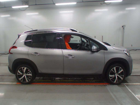 2017 Peugeot 2008 A94HN01[2]