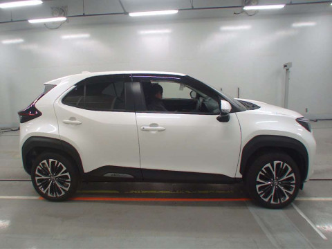 2022 Toyota YARIS CROSS MXPB15[2]