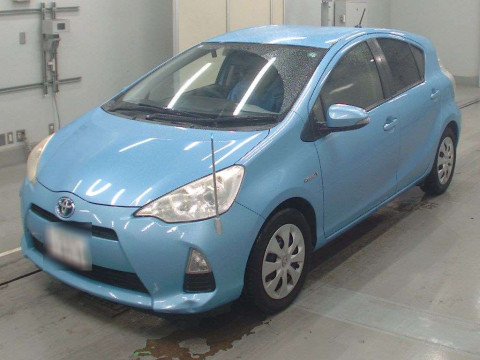 2013 Toyota Aqua NHP10[0]