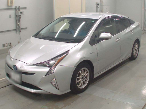 2017 Toyota Prius ZVW50[0]