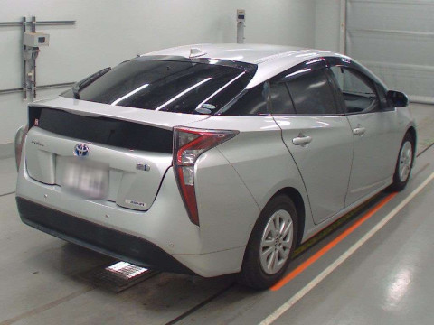 2017 Toyota Prius ZVW50[1]