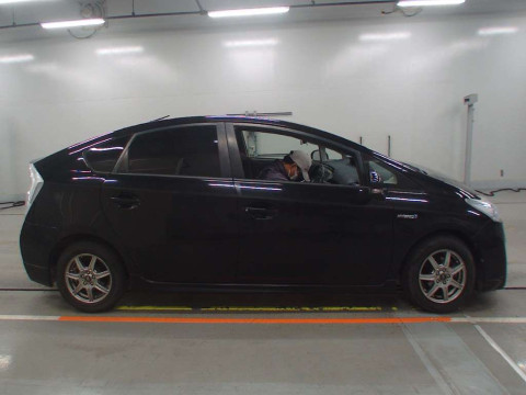 2011 Toyota Prius ZVW30[2]