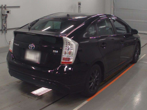 2010 Toyota Prius ZVW30[1]