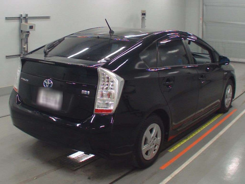 2010 Toyota Prius ZVW30[1]