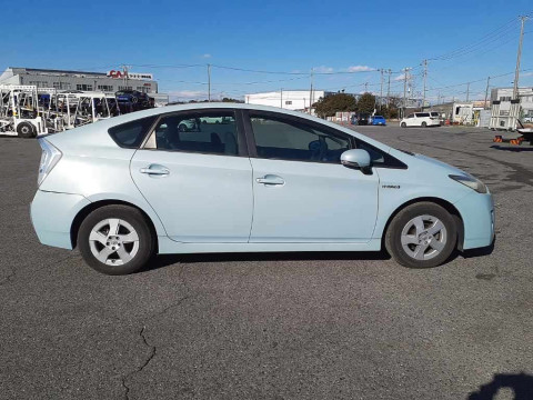 2009 Toyota Prius ZVW30[2]