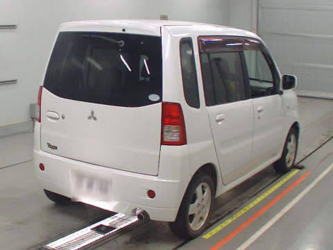 2009 Mitsubishi Toppo H82A[1]