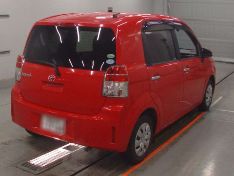 2013 Toyota Spade NSP140[1]