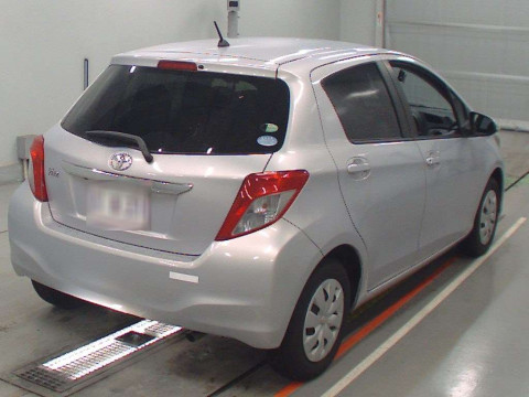 2014 Toyota Vitz NSP130[1]