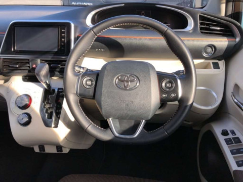 2015 Toyota Sienta NSP170G[1]