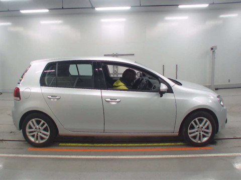 2012 Volkswagen Golf 1KCAX[2]