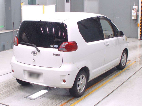 2010 Toyota Porte NNP10[1]