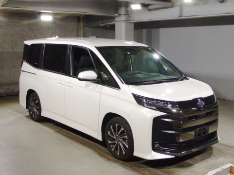 2023 Toyota Noah MZRA90W[2]