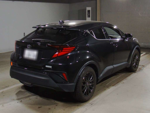 2020 Toyota C-HR NGX10[1]