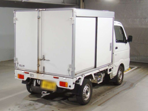 2016 Suzuki Carry Truck DA16T[1]