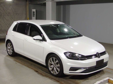 2018 Volkswagen Golf AUCPT[2]