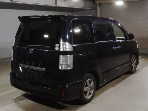 2007 Toyota Voxy AZR60G[1]