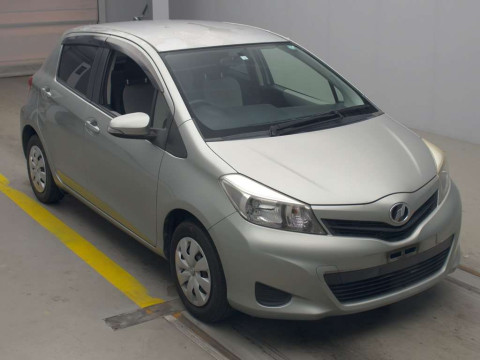 2012 Toyota Vitz KSP130[2]