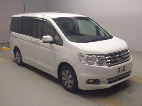 2012 Honda Step WGN RK1[2]