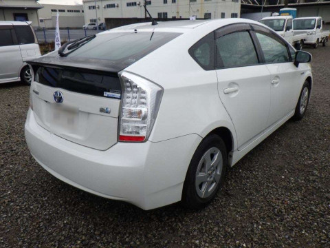 2010 Toyota Prius ZVW30[1]