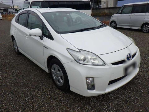 2010 Toyota Prius ZVW30[2]