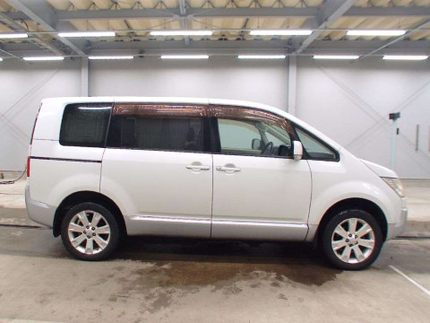 2007 Mitsubishi Delica D5 CV5W[2]