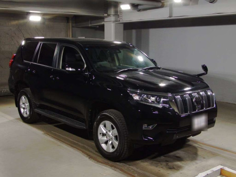 2017 Toyota Land Cruiser Prado TRJ150W[2]