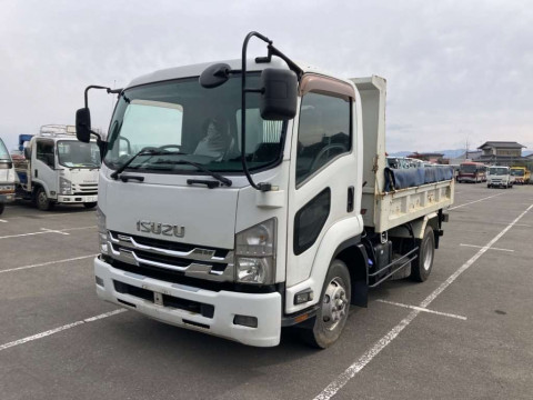 2017 Isuzu Forward FRR90S1[0]