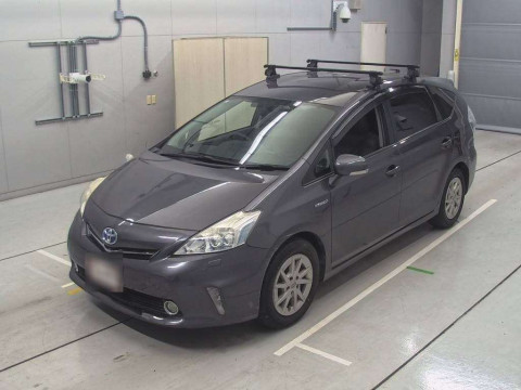 2014 Toyota Prius alpha ZVW41W[0]