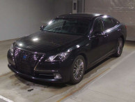 2015 Toyota Crown Hybrid