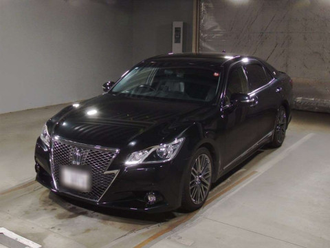 2013 Toyota Crown GRS214[0]