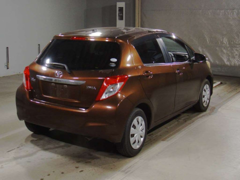 2012 Toyota Vitz NSP130[1]