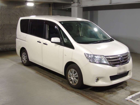 2011 Nissan Serena C26[2]